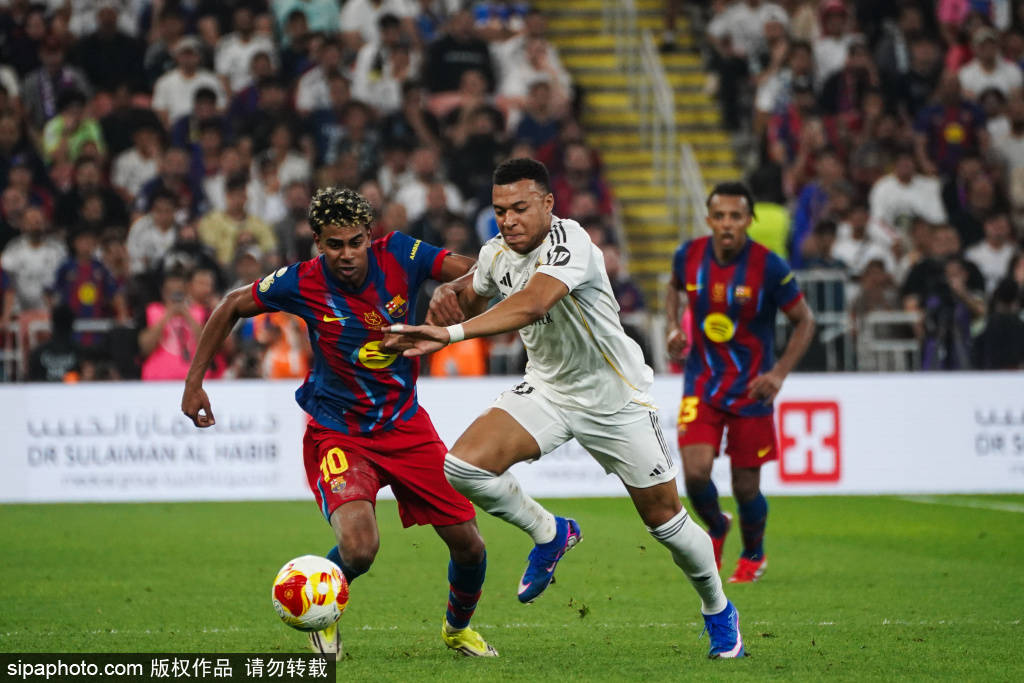 皇家社会逆袭巴萨：VAR争议与战术较量的西甲之夜